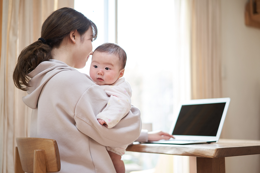子育てと仕事は両立できる？ワークライフバランスを保つポイントは？