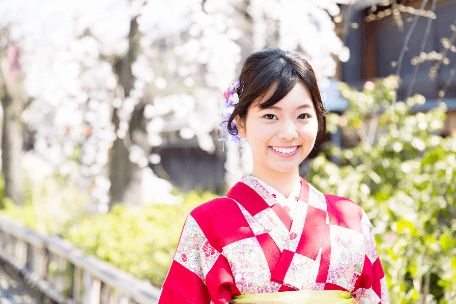 少しのポイントが人生の節目を彩る素敵な髪飾りに